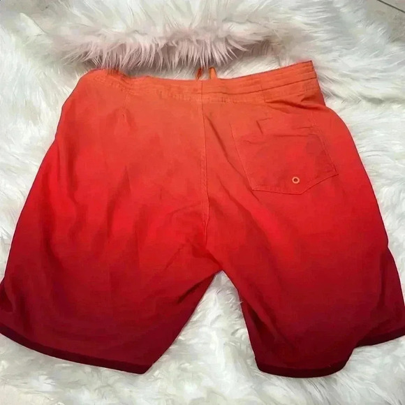 Old Navy Red/Orange Men’s Swimming Trunks Shorts - Picture 2 of 4